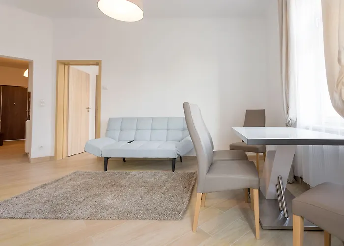 דירה House In *