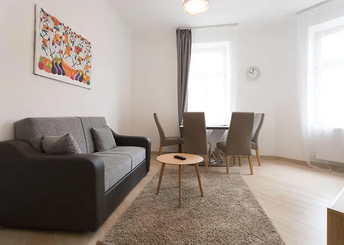 דירה House In